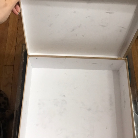 Christian Louboutin shoe box - Picture 2 of 4